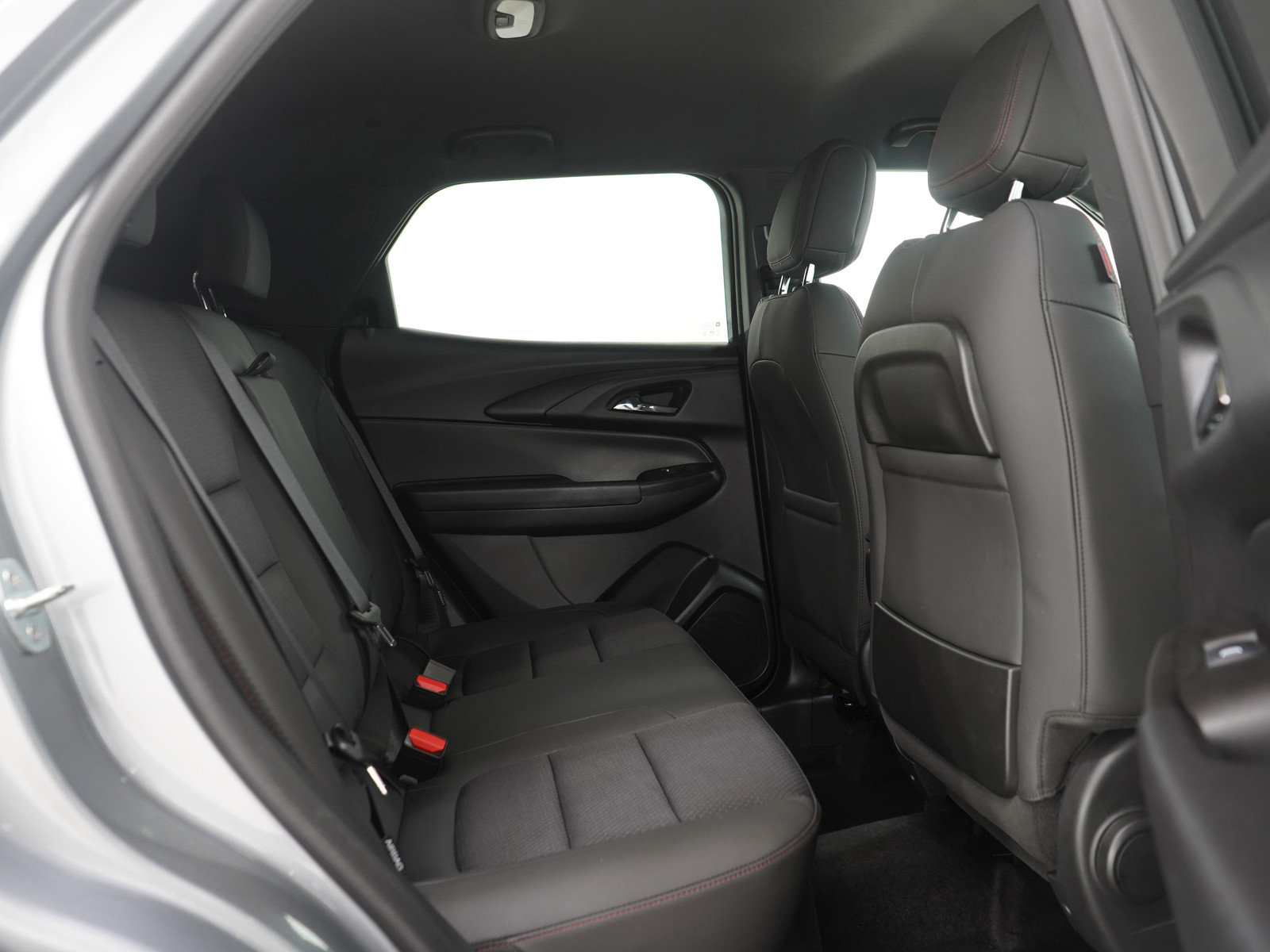 Used 2023 Chevrolet TrailBlazer RS w/ Convenience Package image 12