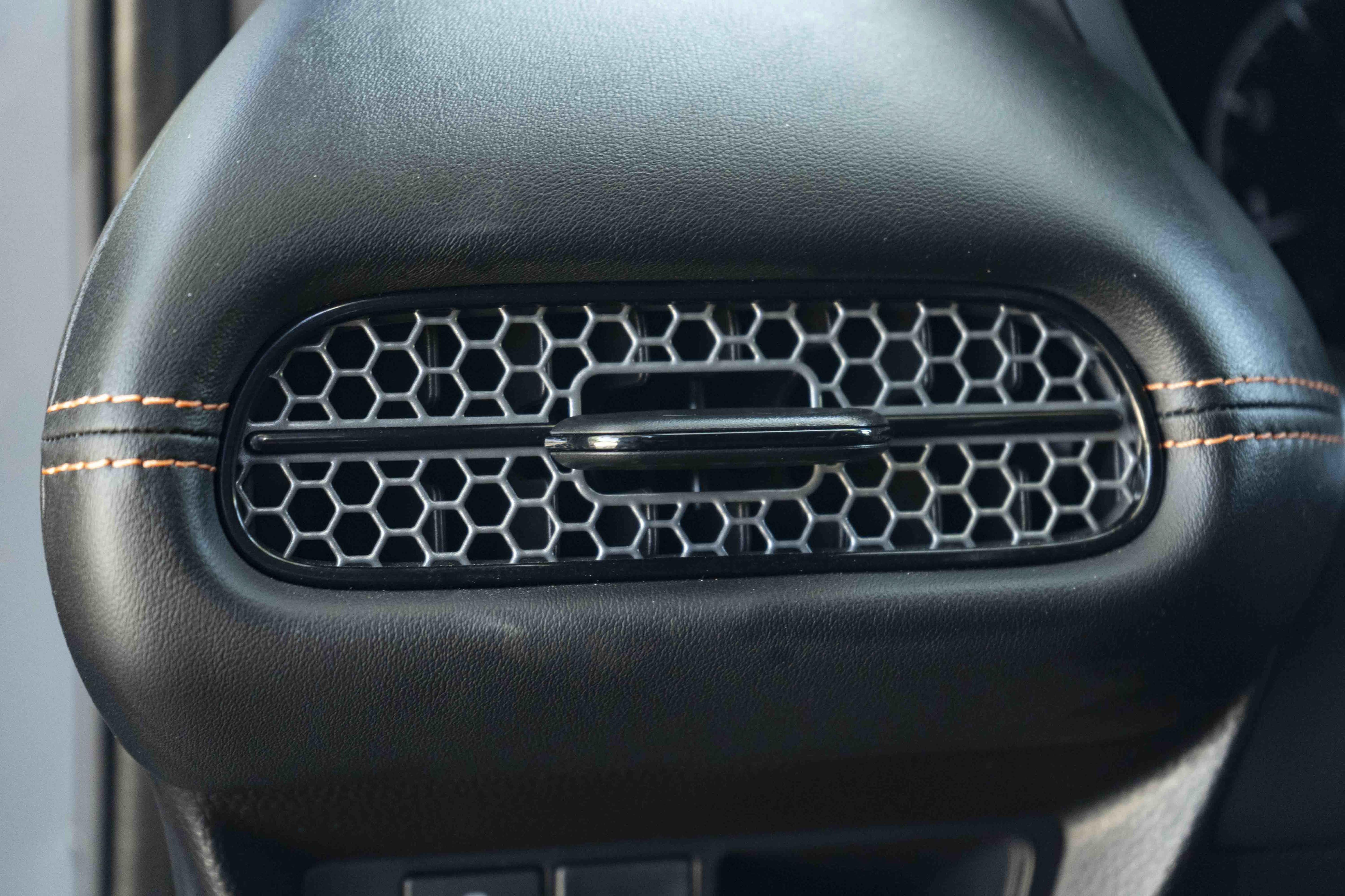 Certified 2025 Honda HR-V Sport image 39