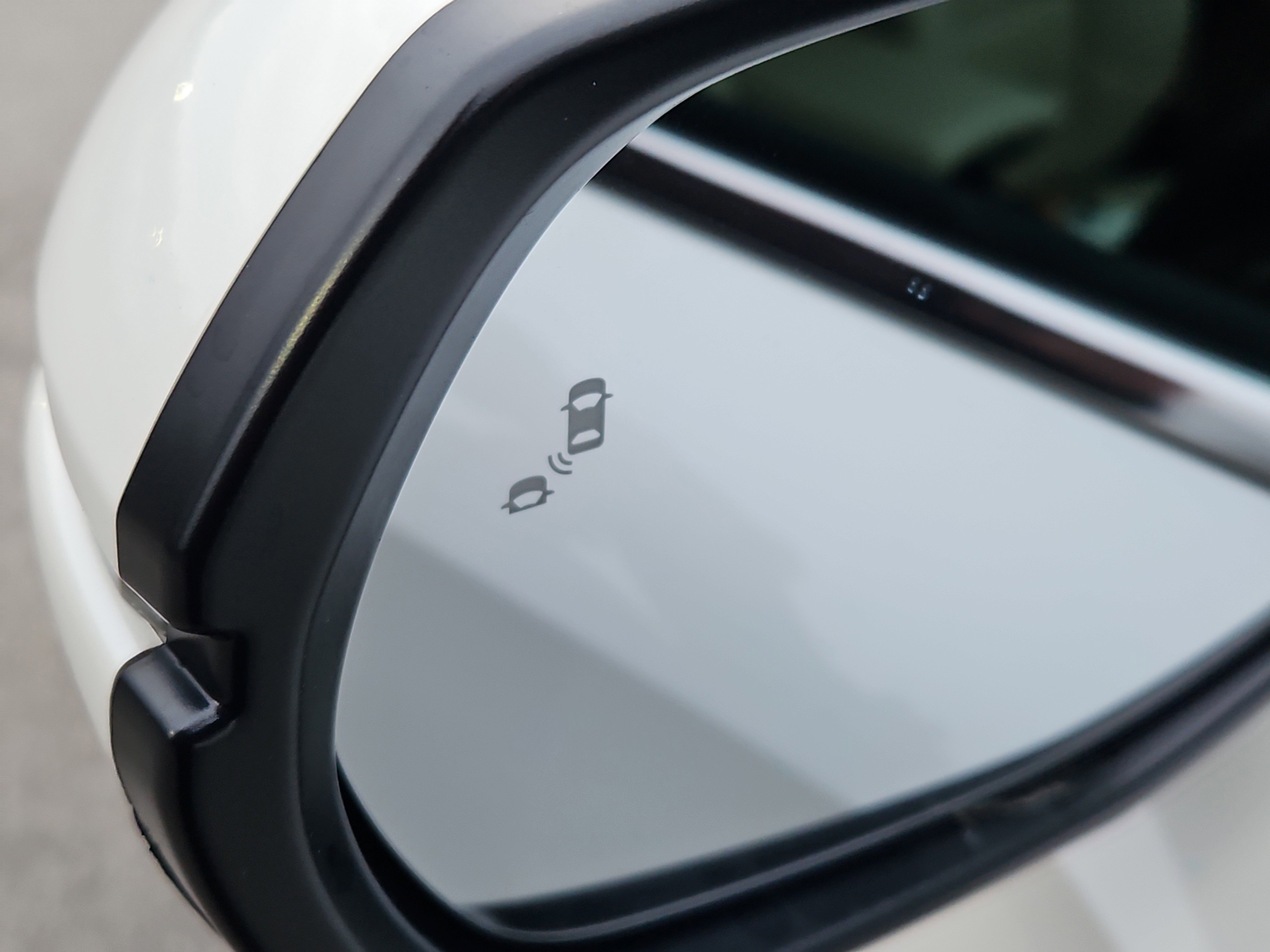 Used 2018 Honda CR-V Touring image 18