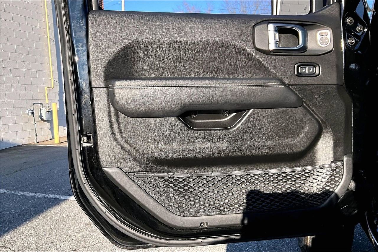 Certified 2023 Jeep Wrangler Sahara w/ Cold Weather Group image 26