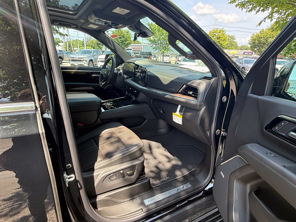 New 2026 Chevrolet Tahoe High Country AWD/4WD image 18
