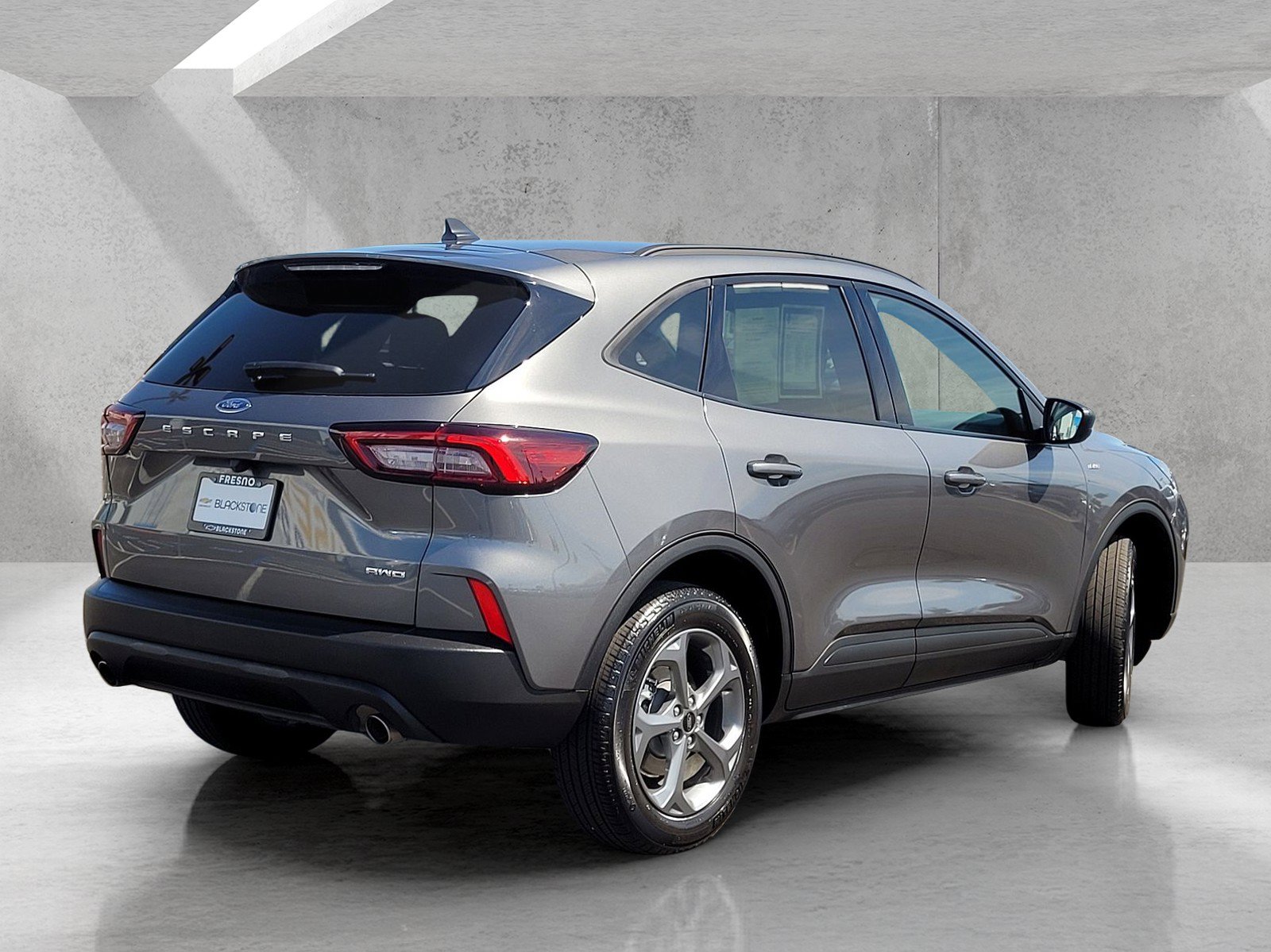 Used 2025 Ford Escape ST-Line AWD/4WD image 4