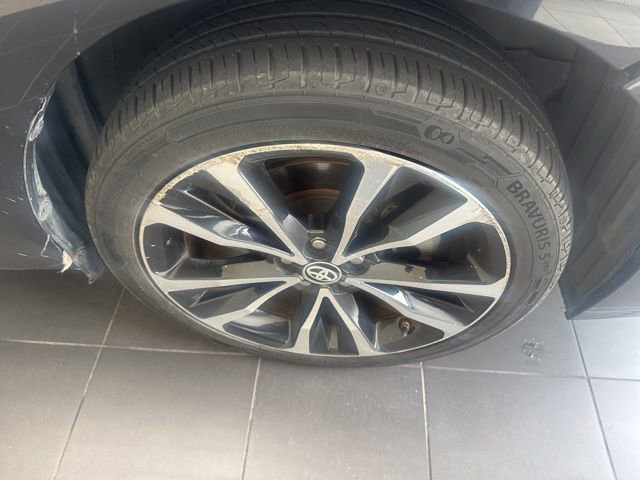 Used 2017 Toyota Corolla SE FWD image 4