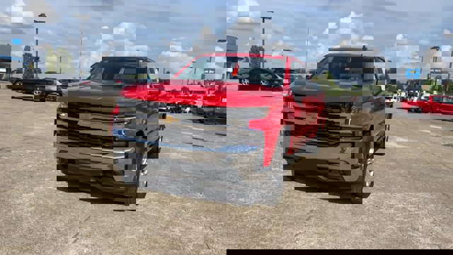 Used 2021 Chevrolet Silverado 1500 LT AWD/4WD image 4