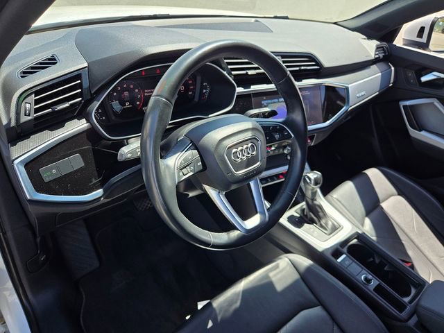Used 2021 Audi Q3 2.0T Premium w/ Convenience Package AWD/4WD image 9