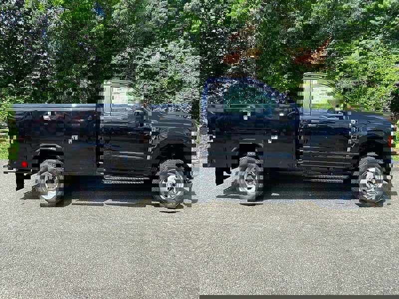 New 2025 Ford F350 XL w/ XL Chrome Package image 5