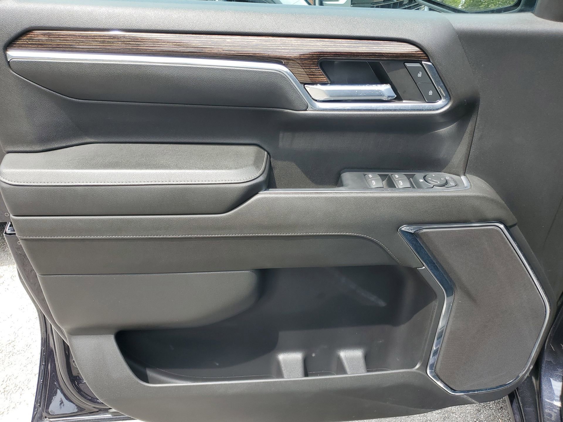 Used 2024 GMC Sierra 1500 Elevation RWD image 16
