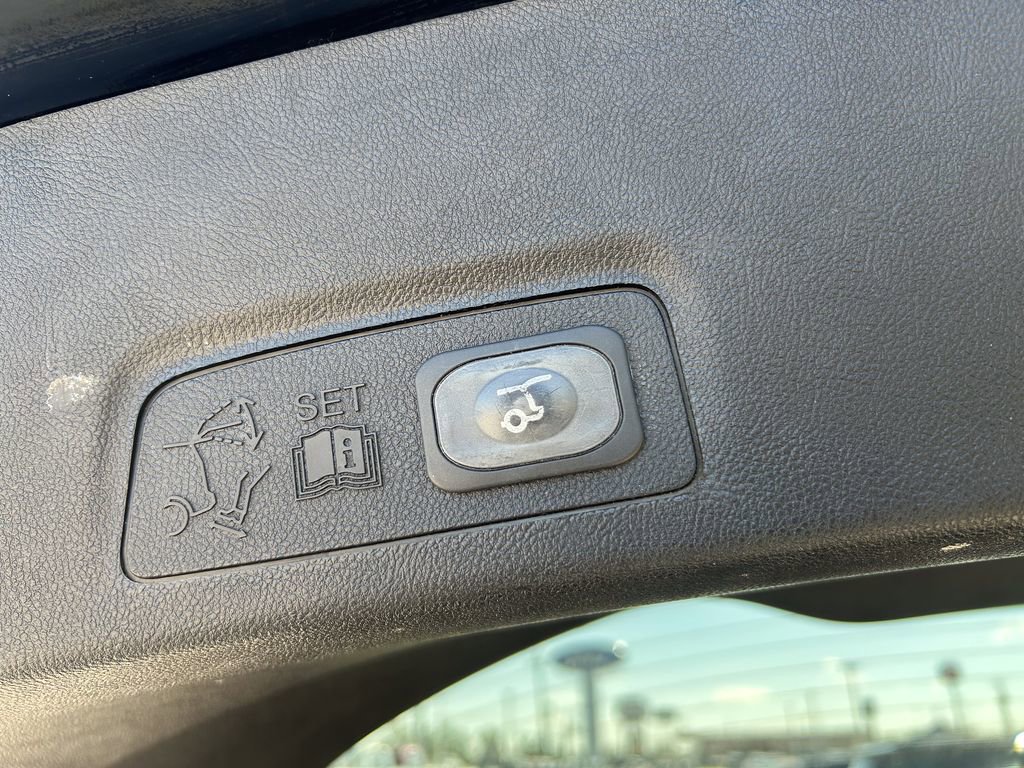 Used 2016 Lincoln MKC Reserve w/ Lincoln MKC Climate Package image 18