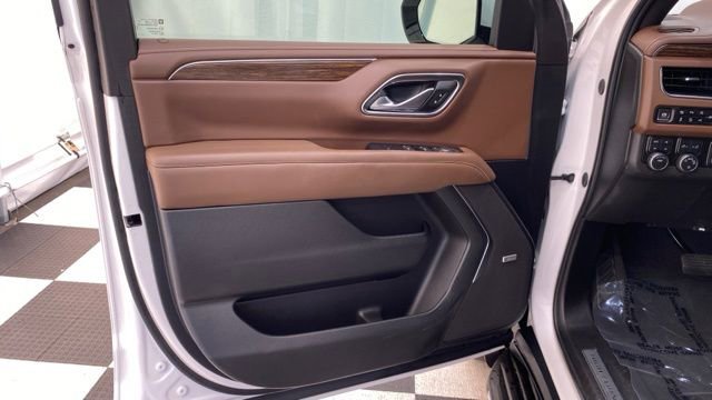 Used 2024 Chevrolet Tahoe High Country image 14