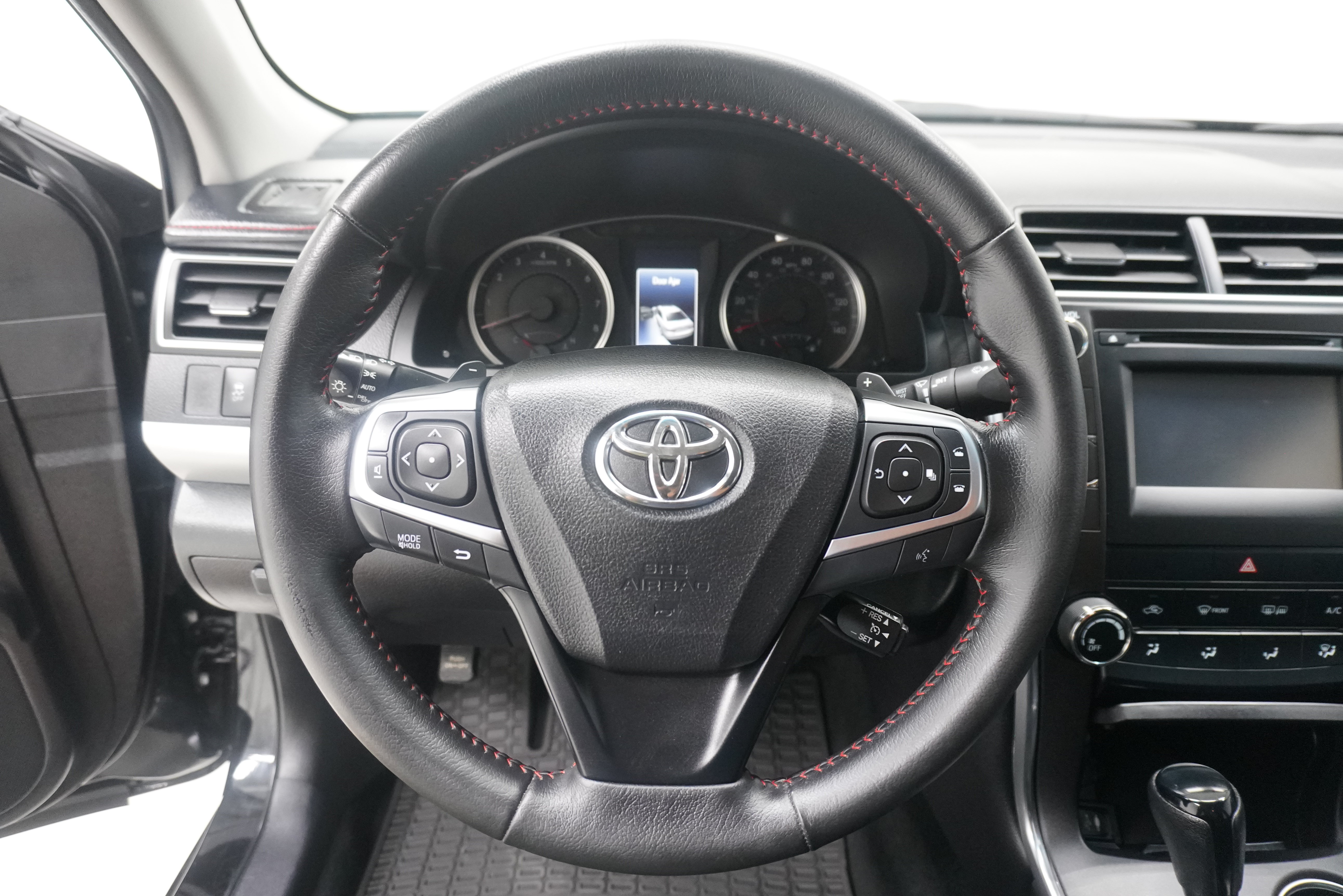 Used 2016 Toyota Camry SE FWD image 16