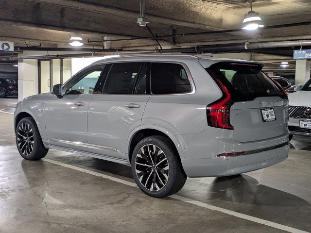 New 2026 Volvo XC90 T8 Plus w/ Protection Package AWD/4WD image 5