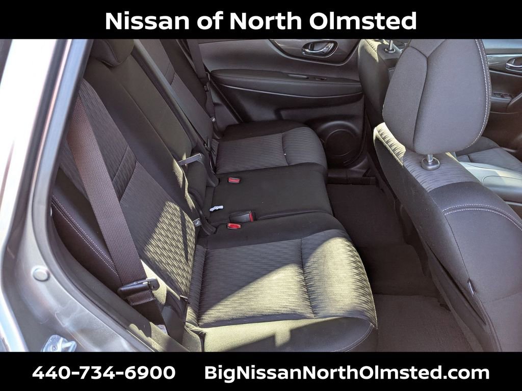 Used 2017 Nissan Rogue SV AWD/4WD image 26