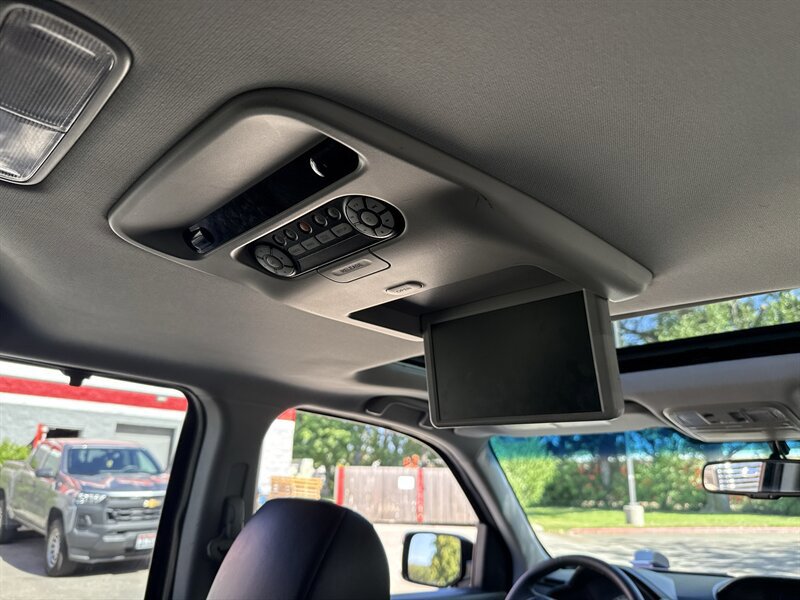 Used 2015 Honda Pilot Touring image 35