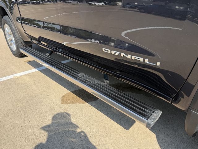 Used 2023 GMC Sierra 1500 Denali AWD/4WD image 8