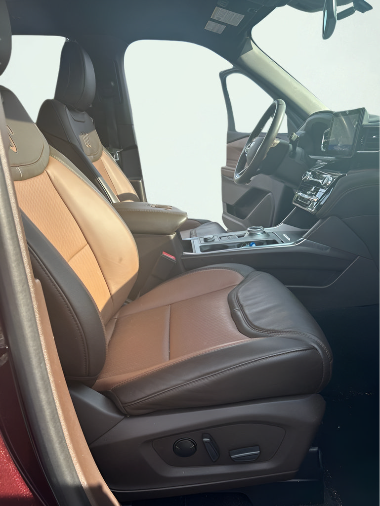 Used 2023 Ford Explorer King Ranch AWD/4WD image 24