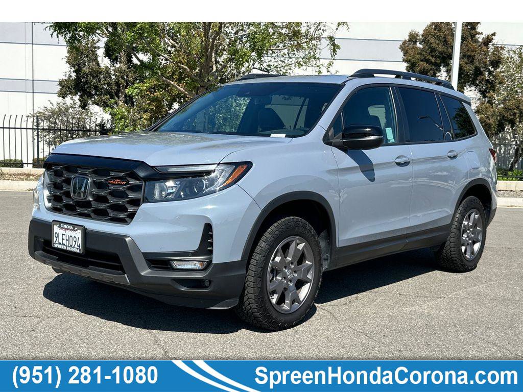 Used 2024 Honda Passport TrailSport image 1