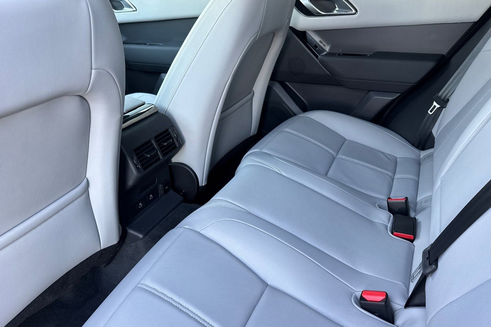 Used 2026 Land Rover Range Rover Velar S image 12