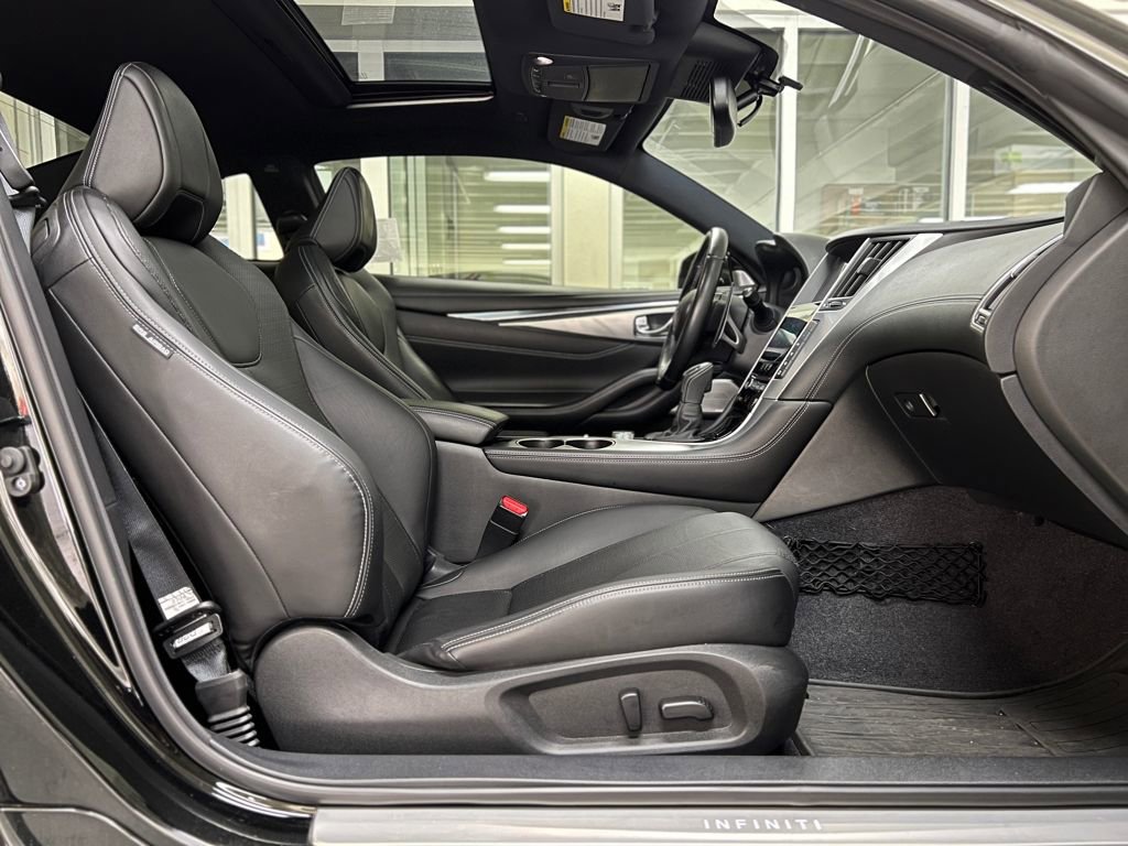 Used 2018 INFINITI Q60 3.0t Luxe w/ Sensory Package 3.0T Luxe image 16