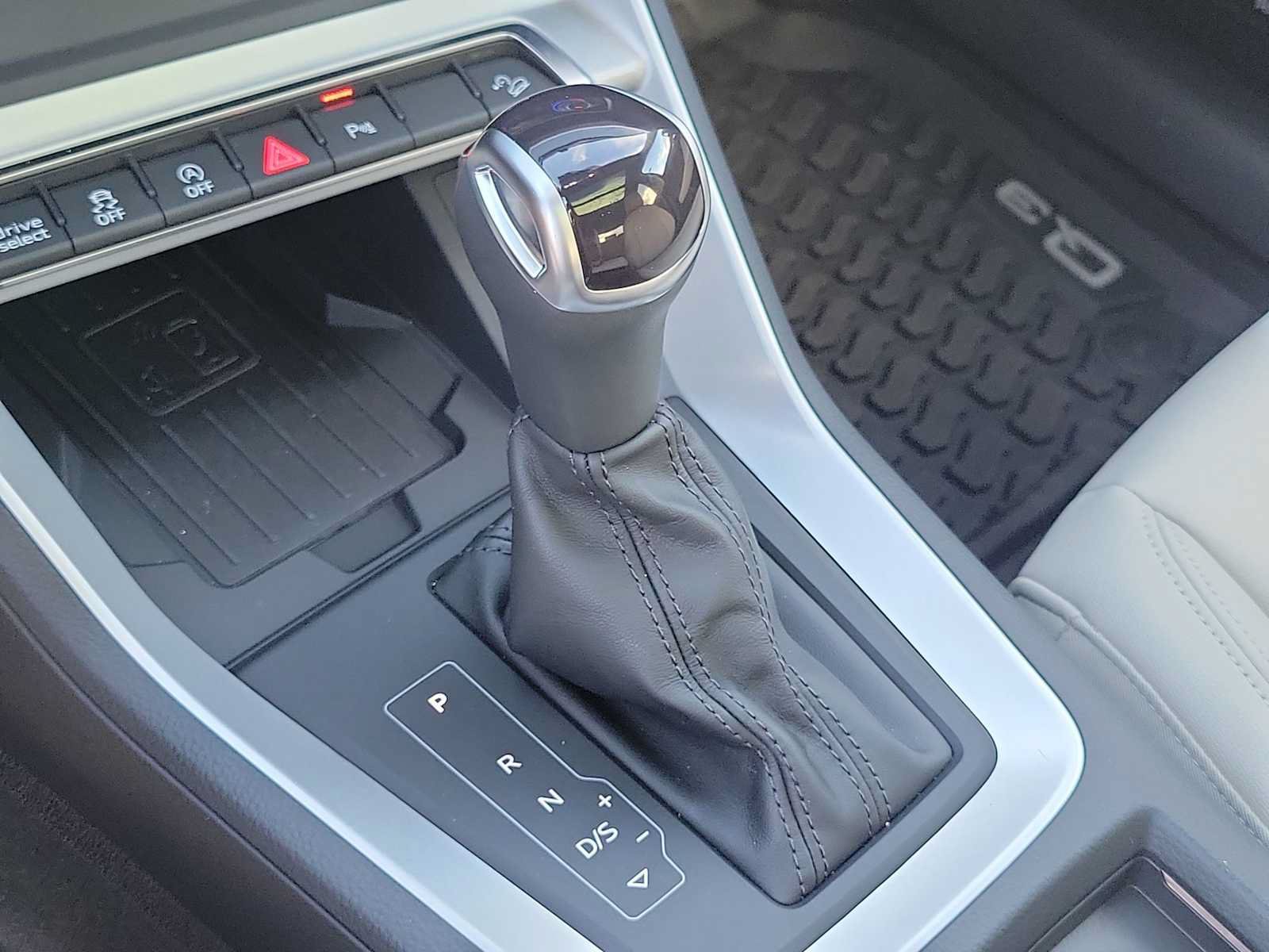 Certified 2023 Audi Q3 2.0T Premium Plus AWD/4WD image 33