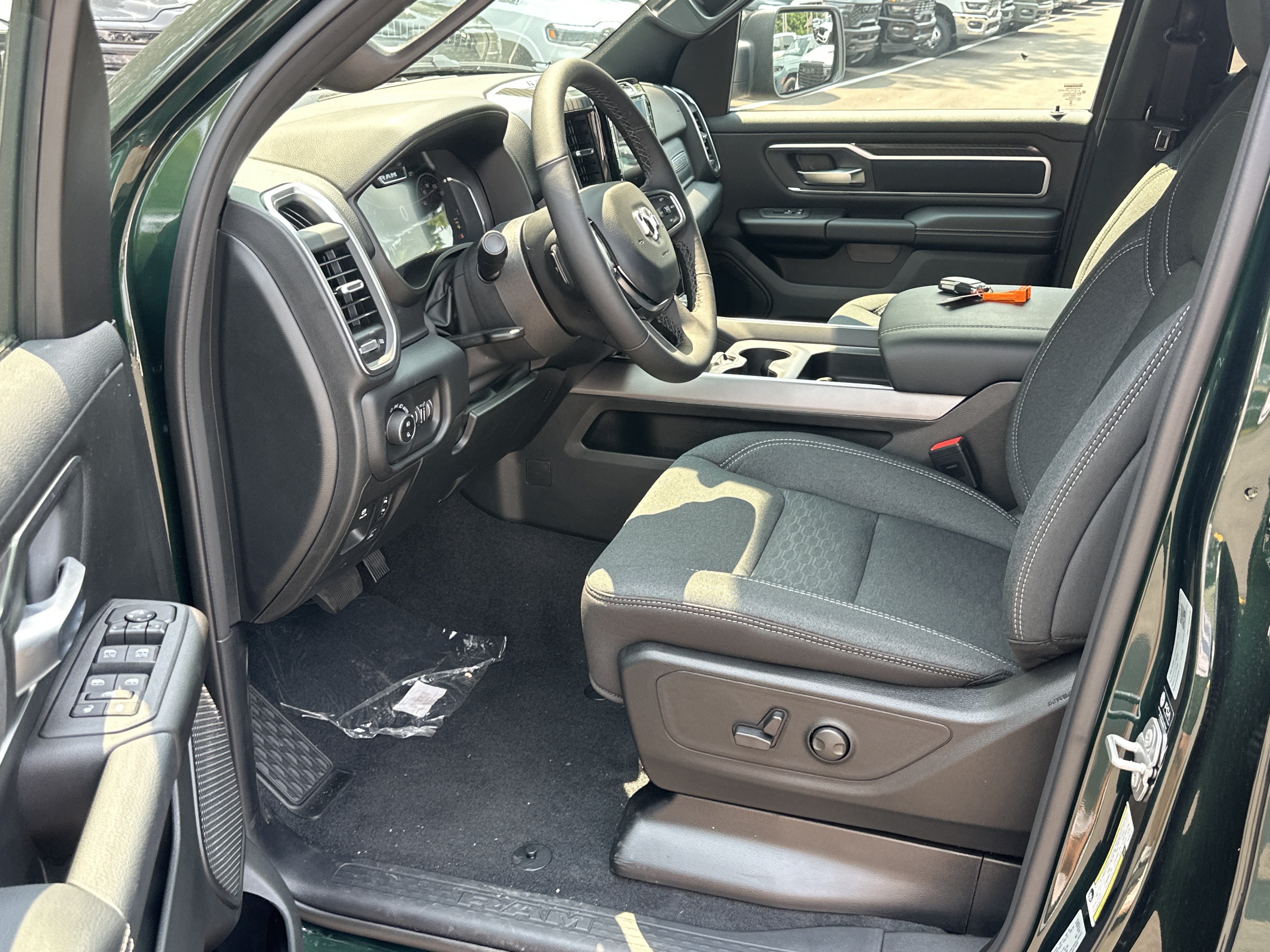 New 2026 RAM 1500 Big Horn AWD/4WD image 27