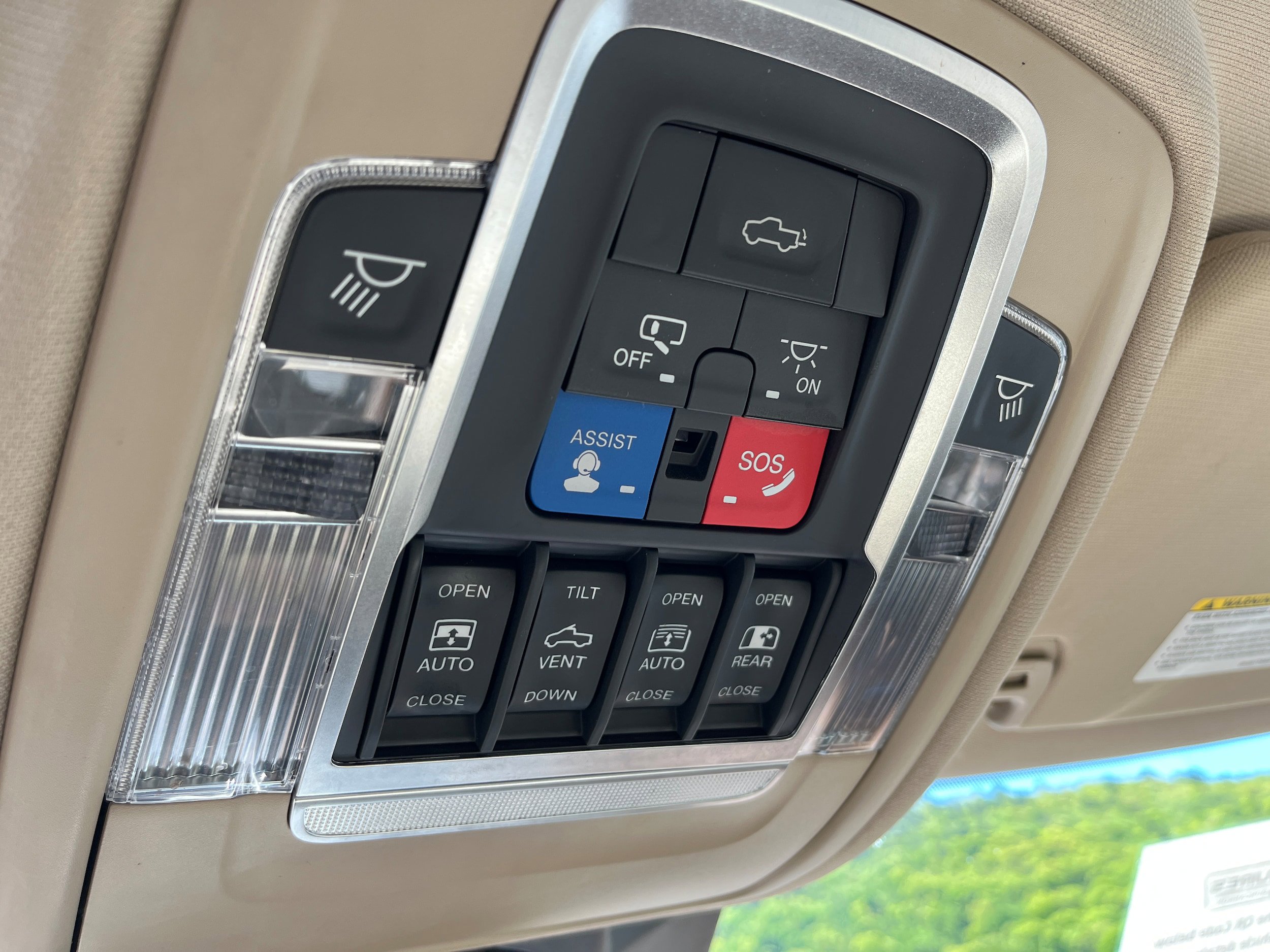 Used 2019 RAM 1500 Laramie AWD/4WD image 20