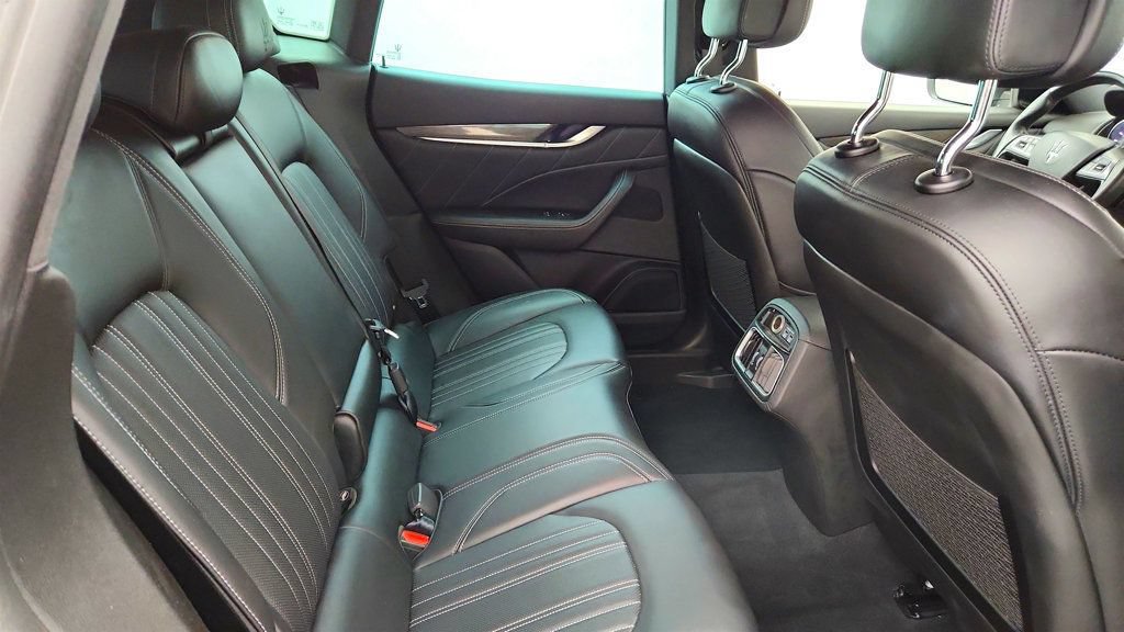Used 2023 Maserati Levante GT AWD/4WD image 25