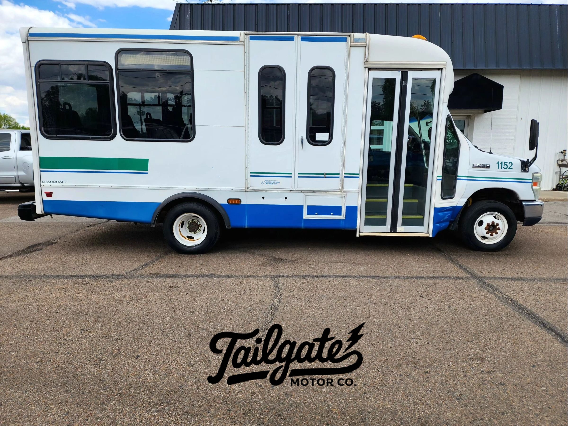 Used 2008 Ford E-450 and Econoline 450 RWD image 1
