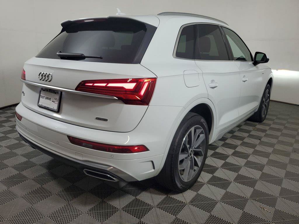 Used 2023 Audi Q5 2.0T Premium Plus w/ Premium Plus Package AWD/4WD image 7