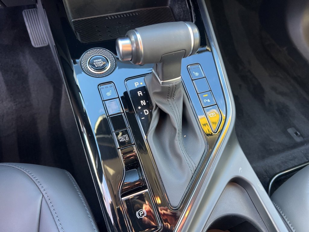 Certified 2024 Kia Niro EX image 16