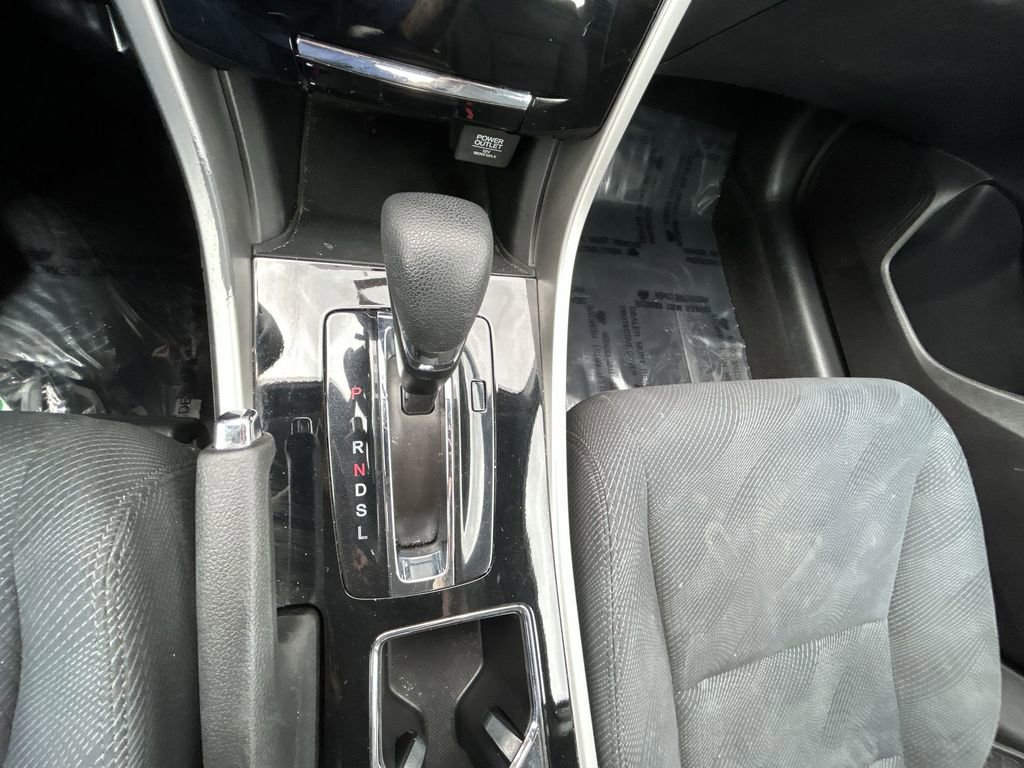 Used 2017 Honda Accord EX image 19