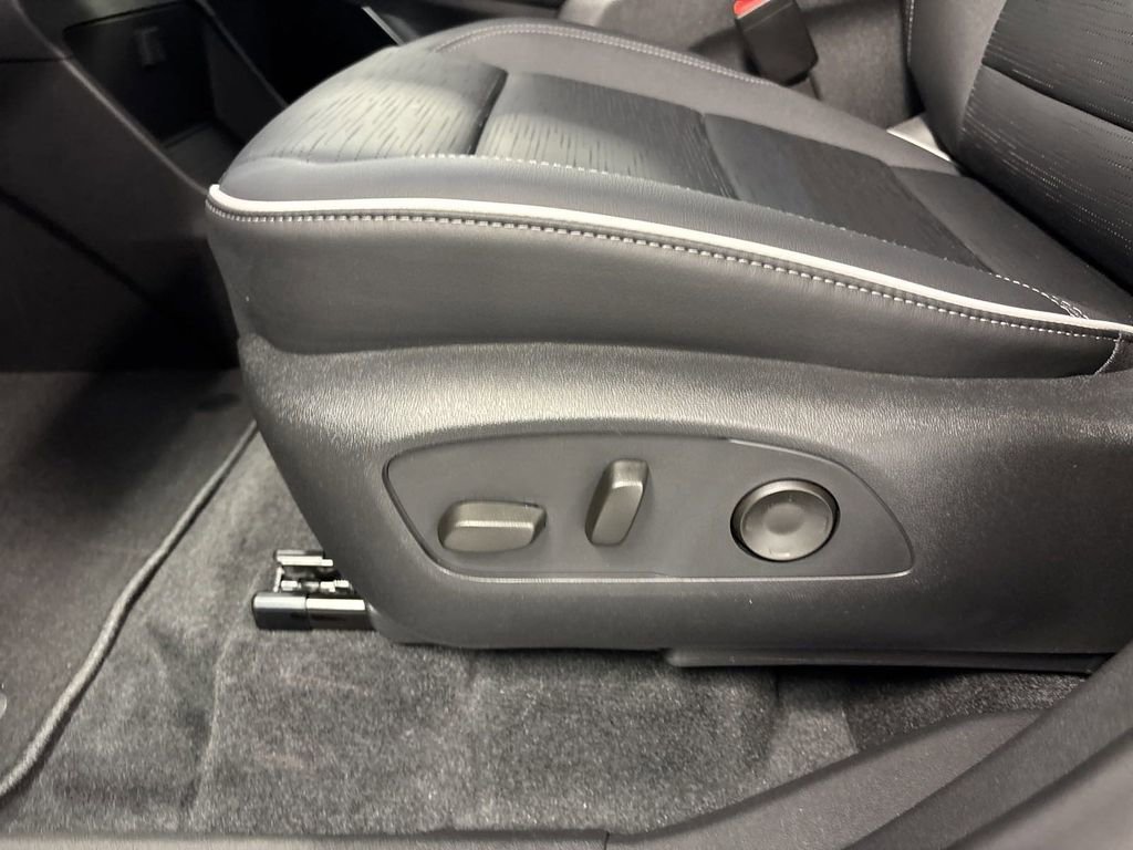 New 2025 Buick Enclave Sport Touring w/ Super Cruise Package image 22