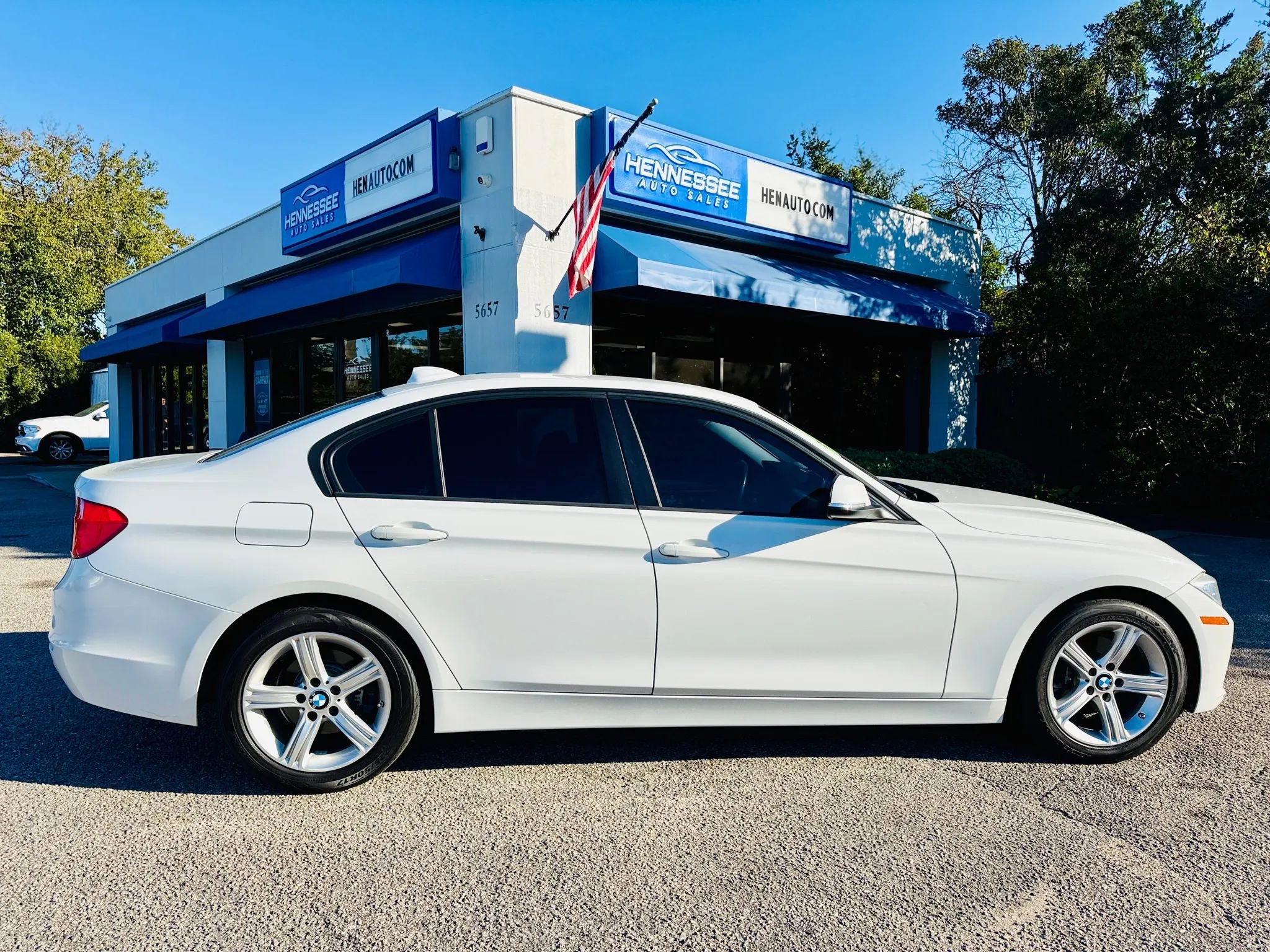 Used 2015 BMW 320i Sedan image 10
