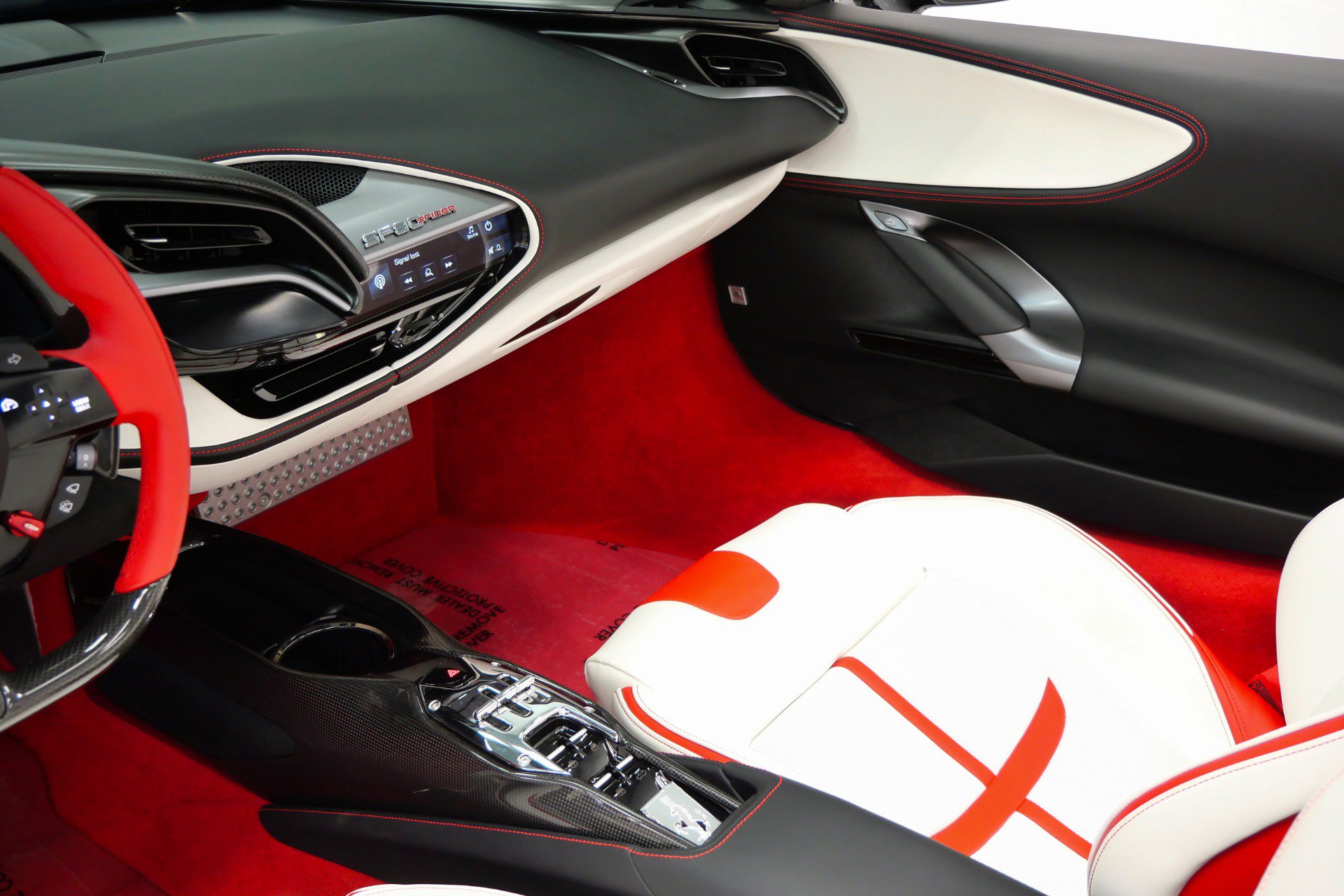 Used 2025 Ferrari SF90 Spider AWD/4WD image 32
