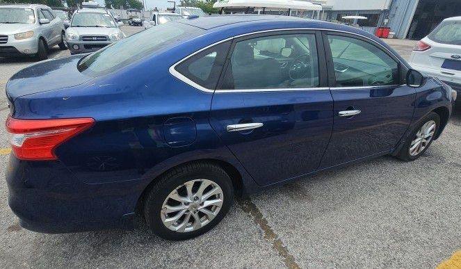 Used 2018 Nissan Sentra SV w/ Premium Package (P01) FWD image 11