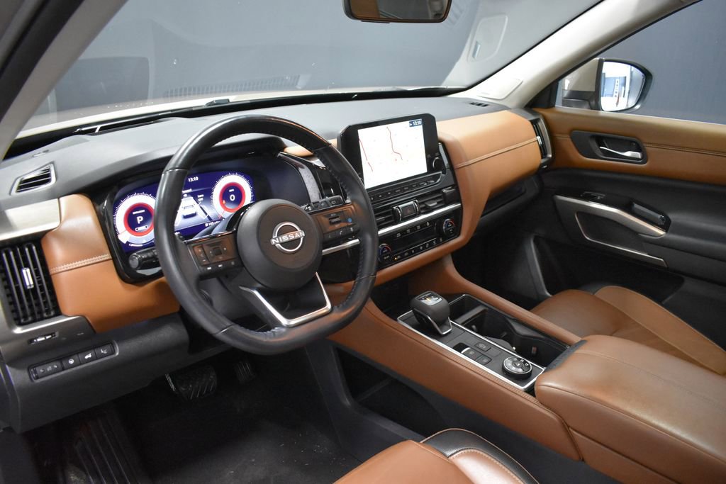 Certified 2023 Nissan Pathfinder Platinum image 4