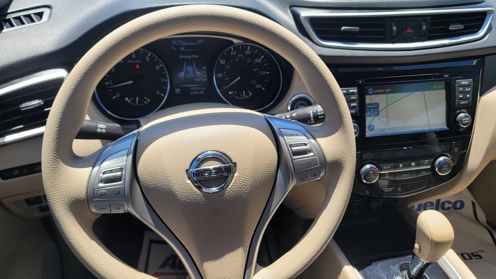Used 2015 Nissan Rogue SV w/ SV Premium Package FWD image 20