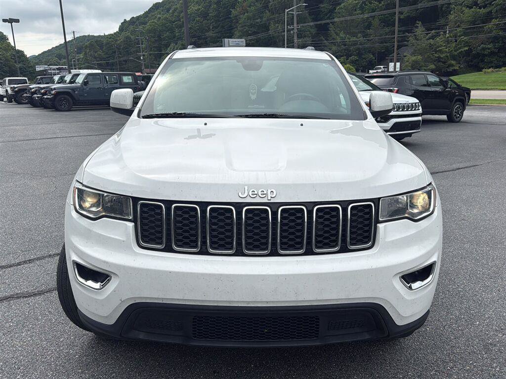 Certified 2021 Jeep Grand Cherokee Laredo AWD/4WD image 36