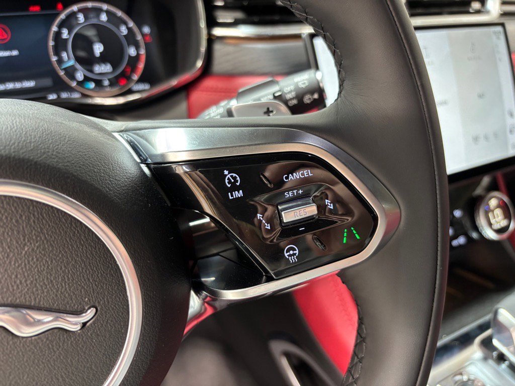 New 2026 Jaguar F-PACE R-Dynamic S image 19