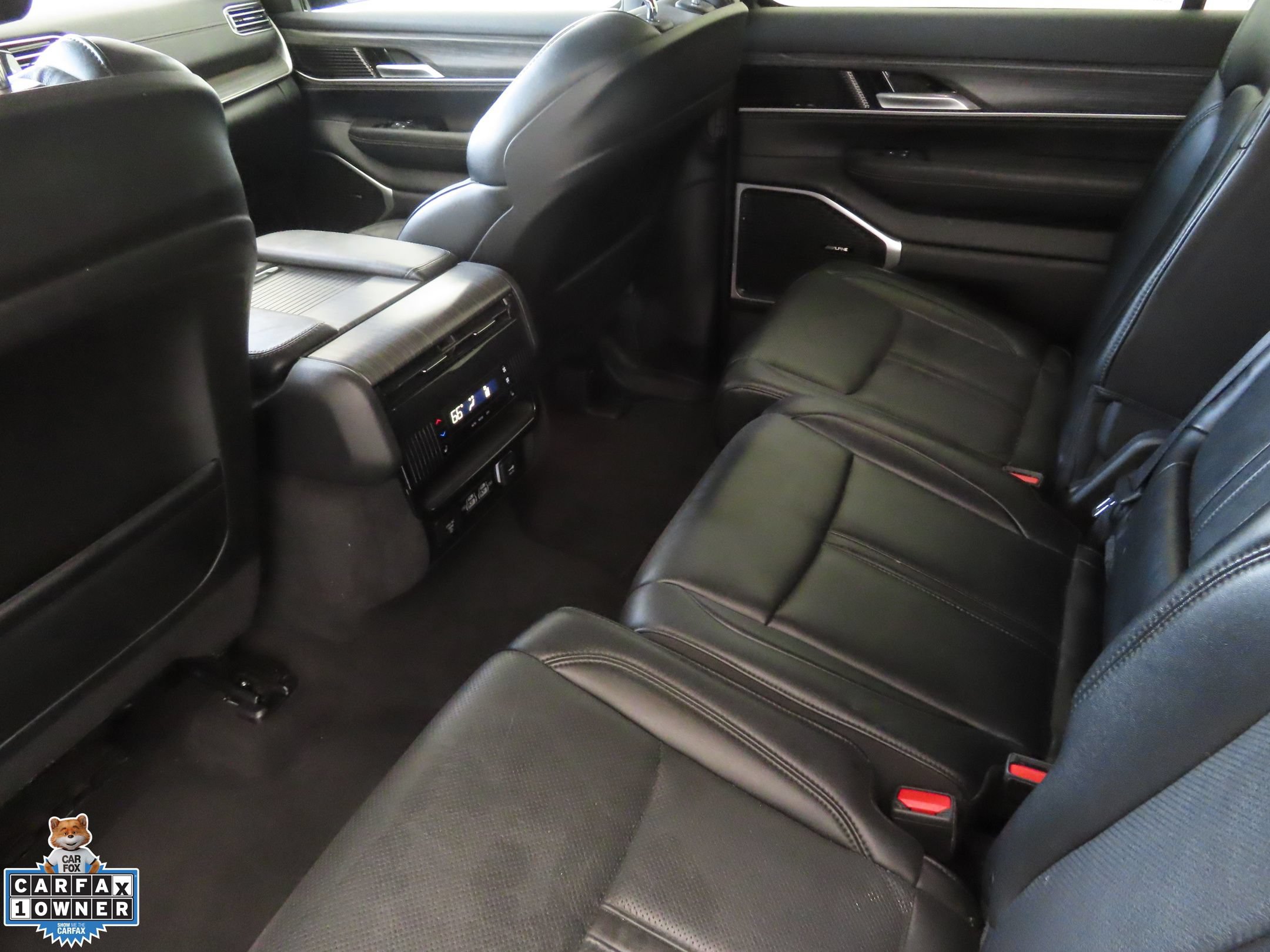 Used 2024 Jeep Wagoneer Series II w/ Flexible Seating Group RWD image 24