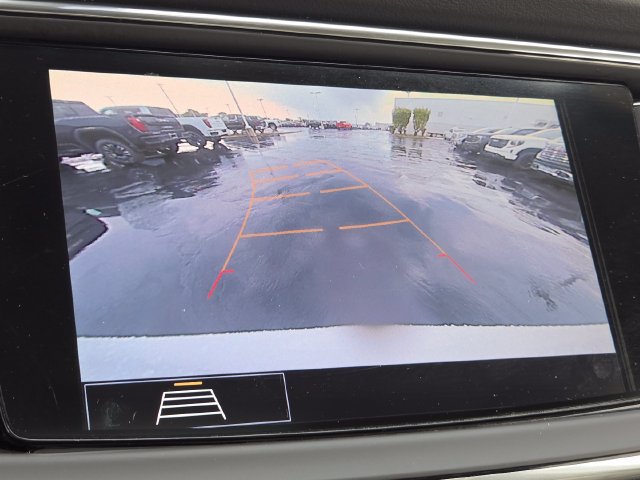 Used 2020 Buick Enclave Essence w/ Sound and Sites Package FWD image 8