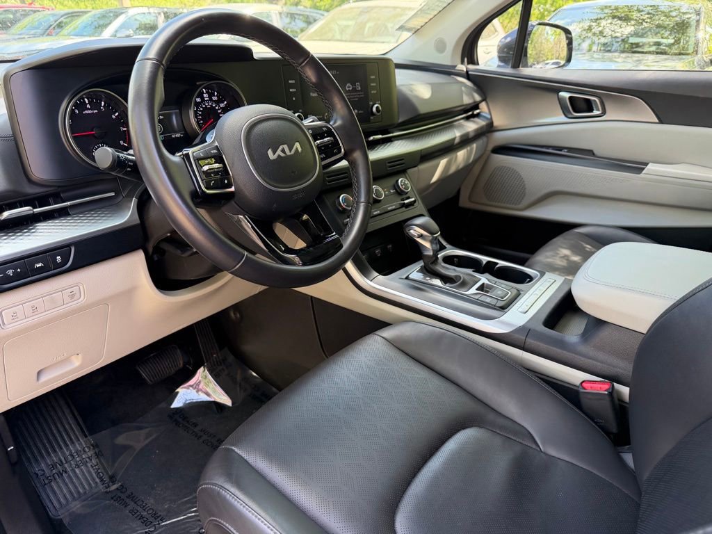Used 2024 Kia Carnival LX image 22