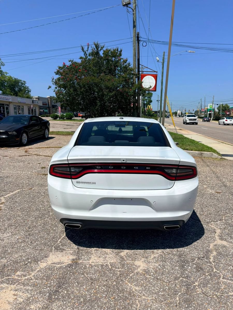 Used 2019 Dodge Charger SXT RWD image 6