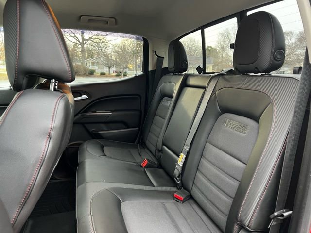 Used 2016 GMC Canyon SLE w/ All Terrain Package image 17