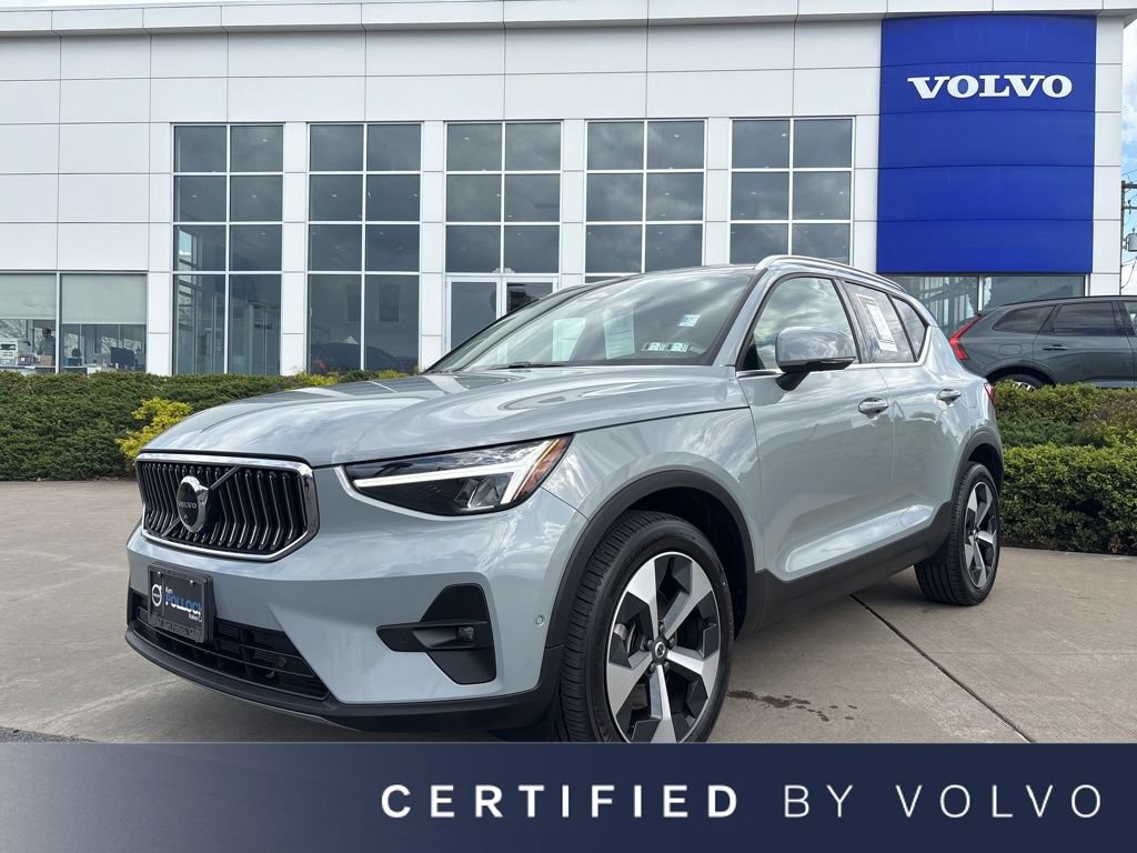 Certified 2024 Volvo XC40 B5 Plus w/ Climate Package AWD/4WD image 1