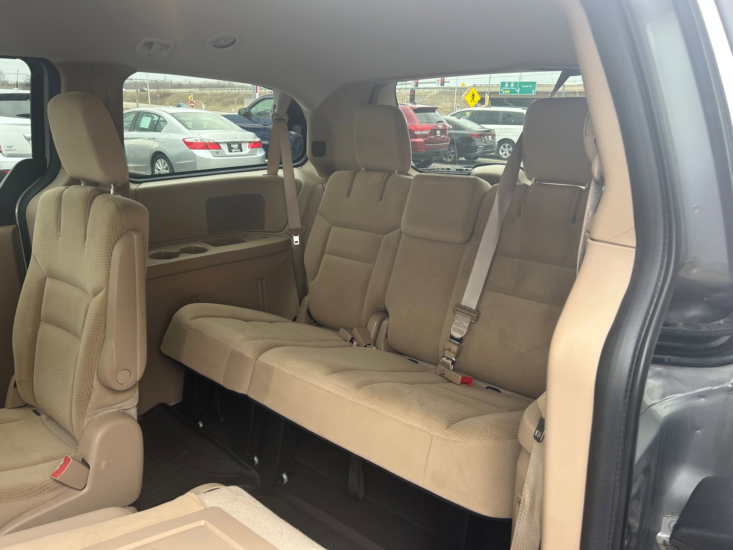 Used 2016 Dodge Grand Caravan SE w/ Quick Order Package 29E SE FWD image 10