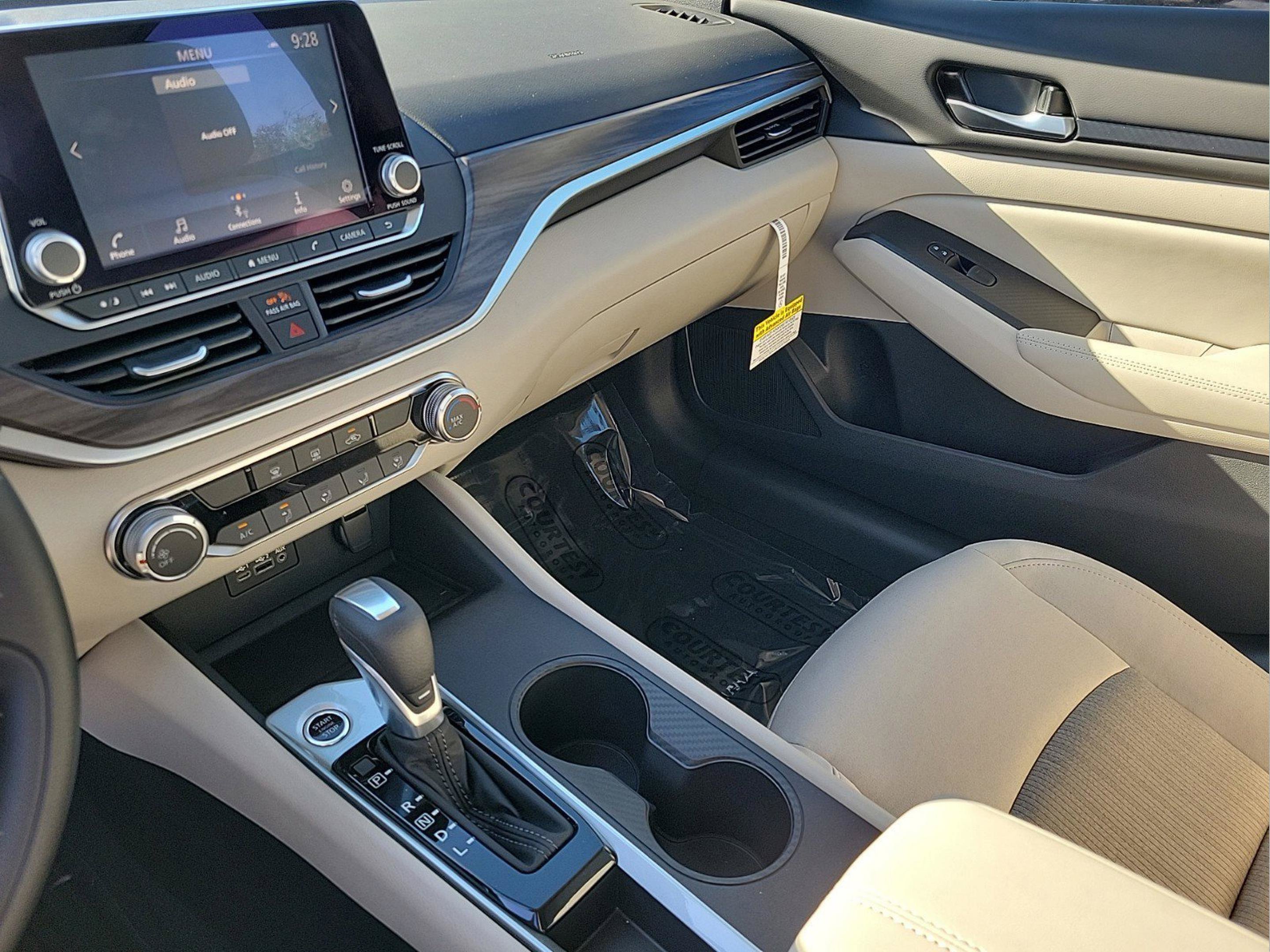 New 2025 Nissan Altima 2.5 SV FWD image 33