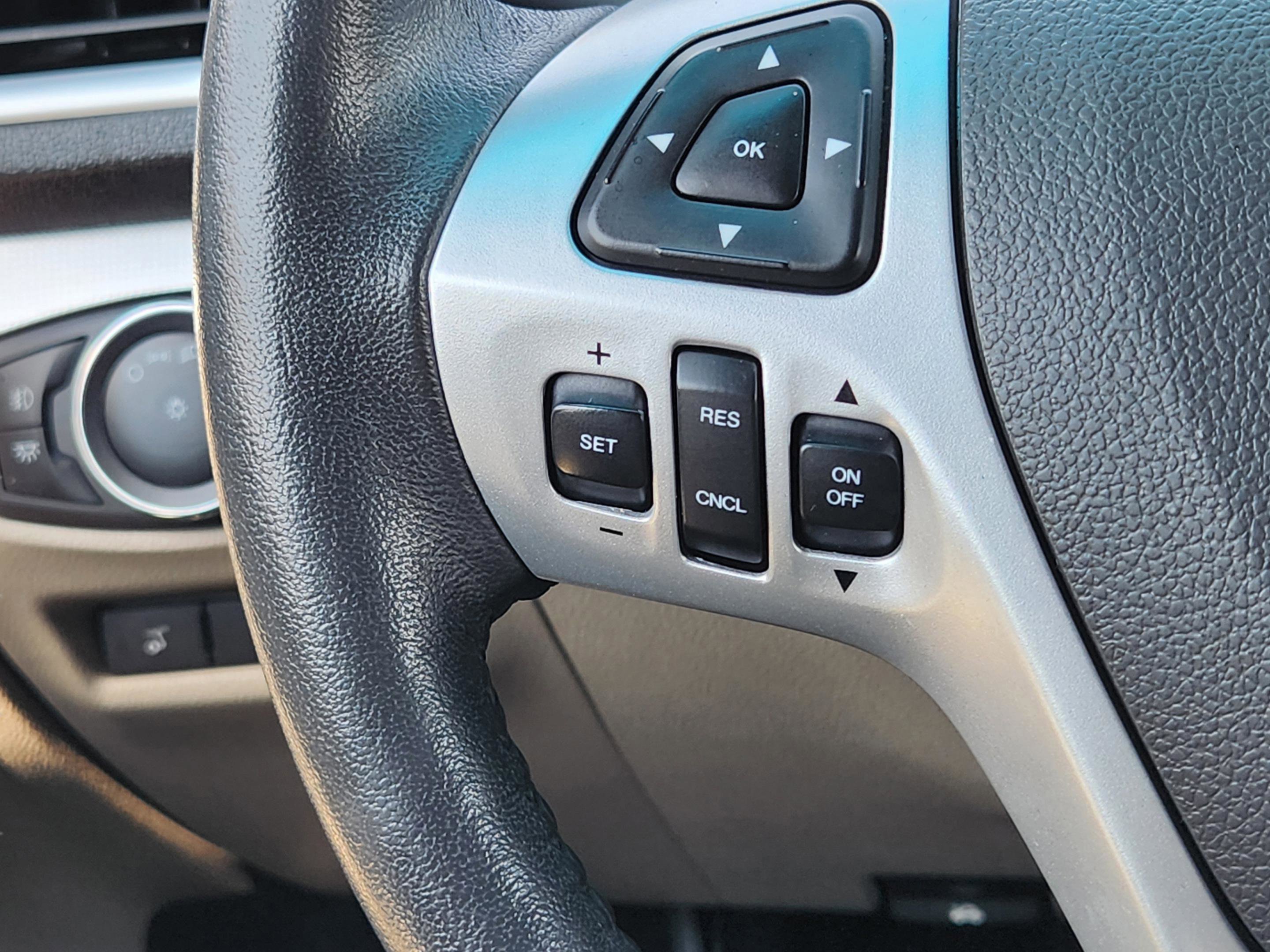 Used 2014 Ford Explorer XLT w/ Equipment Group 202A image 27