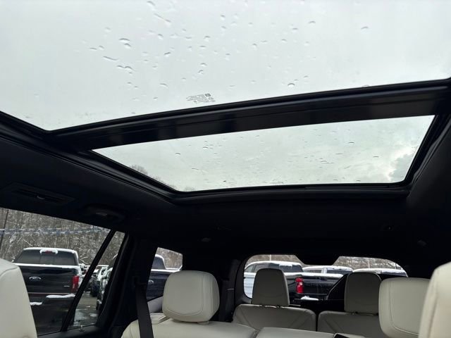 Used 2024 Cadillac XT6 Sport image 15