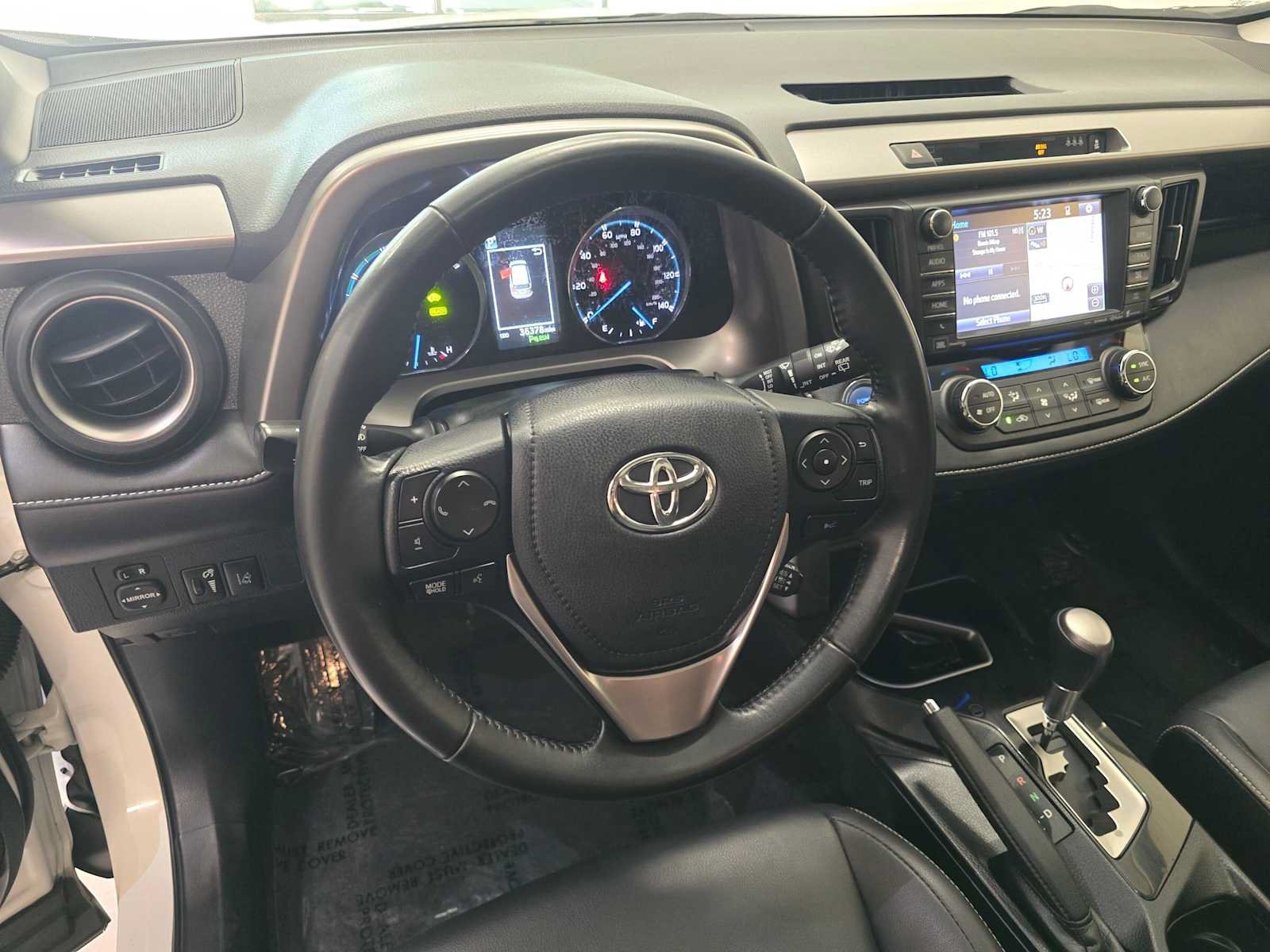 Used 2018 Toyota RAV4 Limited AWD/4WD image 2