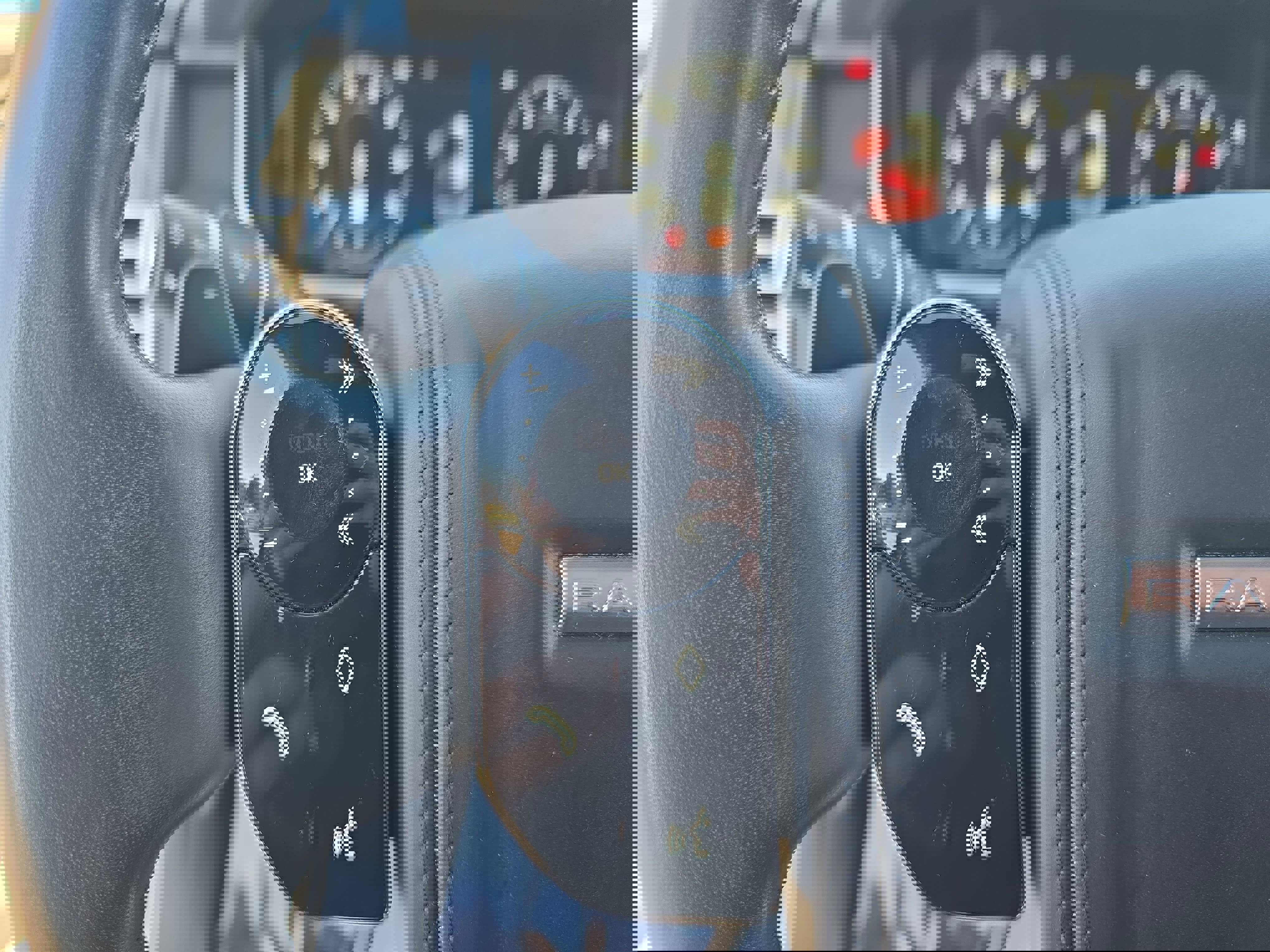 Used 2019 Land Rover Range Rover HSE image 18